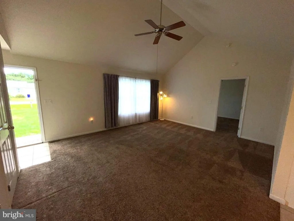Photo of 28 CIRCLE DRIVE W