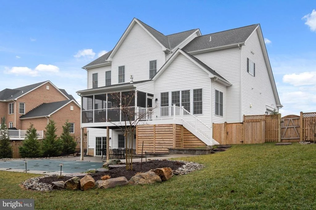 Photo of 13 HOFFMAN DR