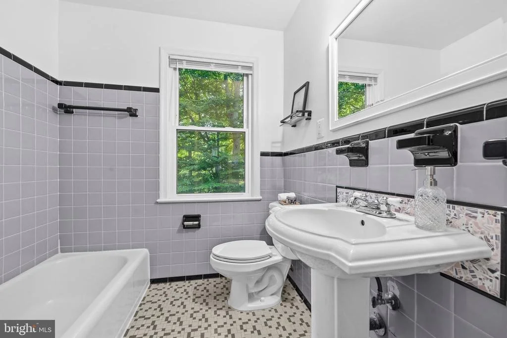 Photo of 5313 ATLEE PLACE