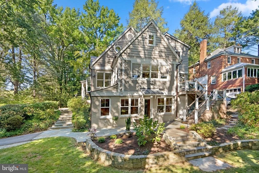 Photo of 1118 DALE DRIVE