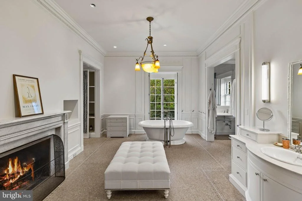 Photo of 15 CHARLCOTE PLACE