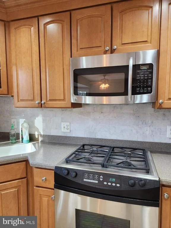 Photo of 8230 RIVERSIDE ROAD
