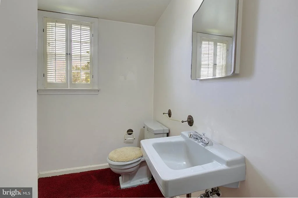 Photo of 5907 BEDFORD LANE