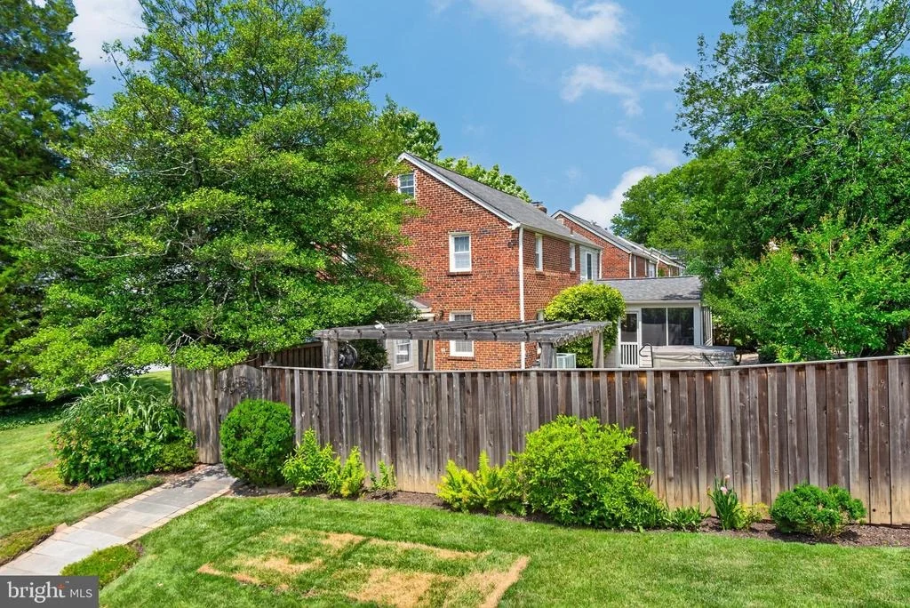 Photo of 9701 LAWNDALE DRIVE
