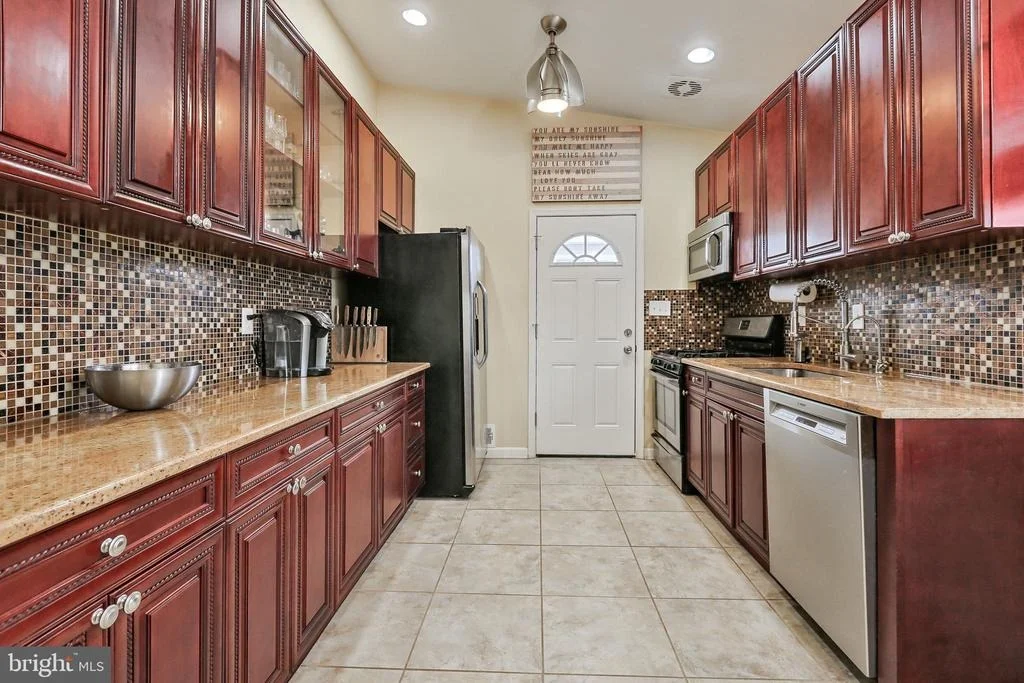 Photo of 2411 SYLVALE ROAD