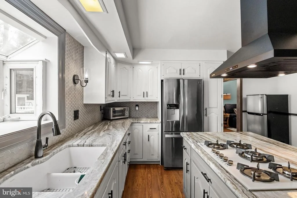 Photo of 52 SUNSET DRIVE