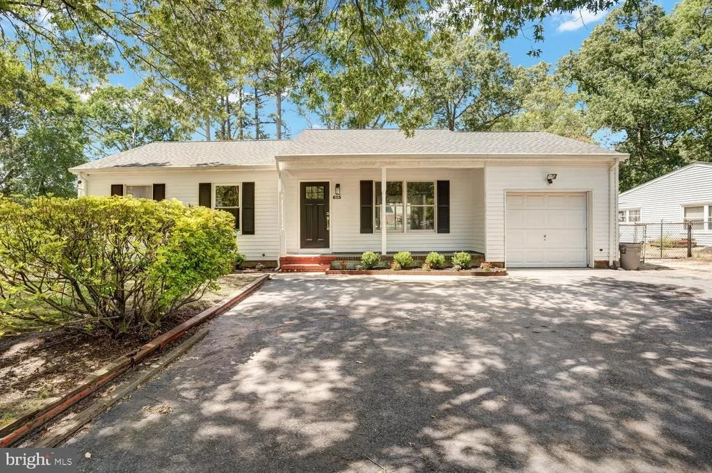 Photo of 615 BEACH BOULEVARD