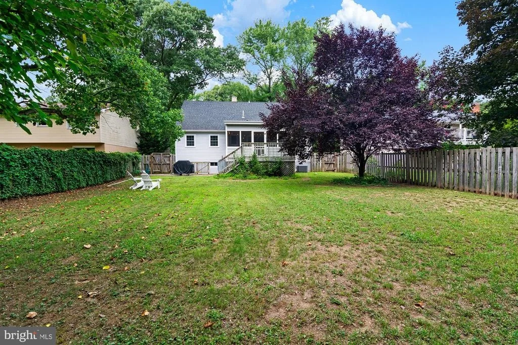 Photo of 1221 PLATEAU PLACE