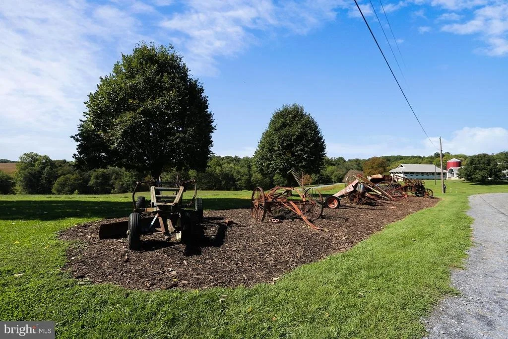 Photo of 205 TULIP DRIVE