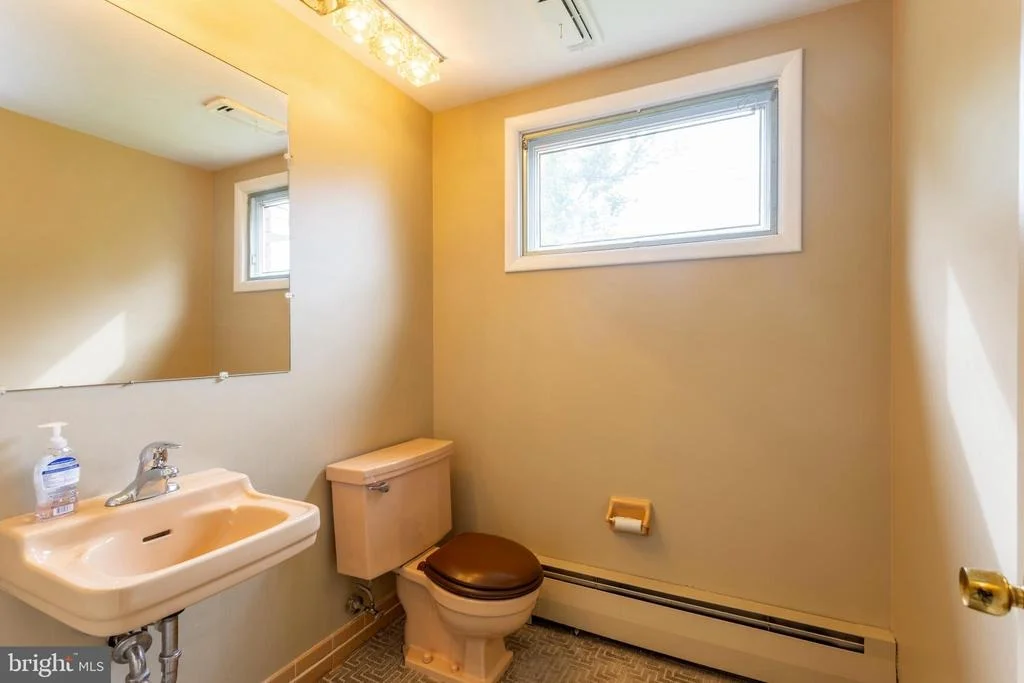 Photo of 2509 HAL CIRCLE