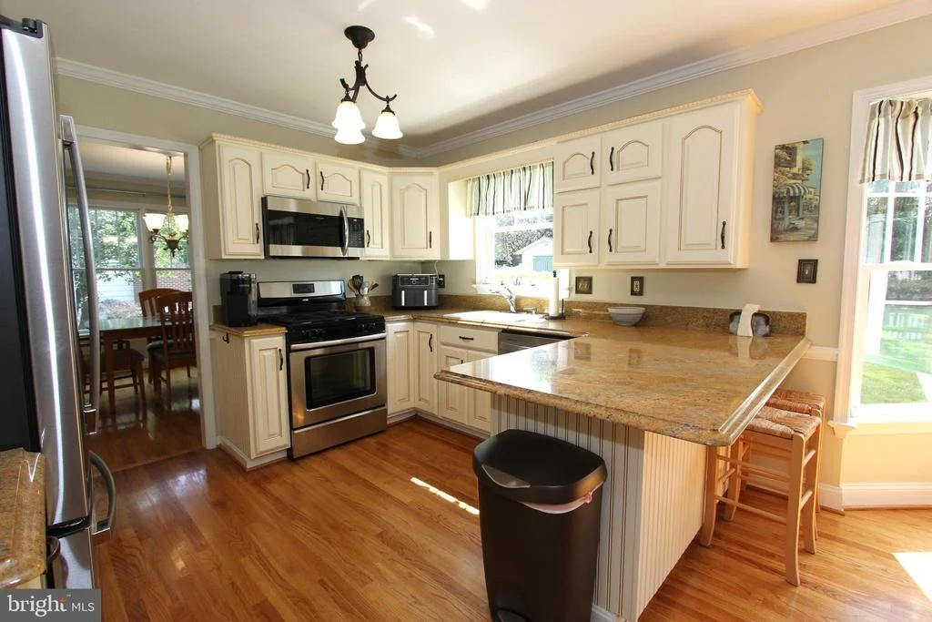 Photo of 6759 MEADOWSIDE DRIVE