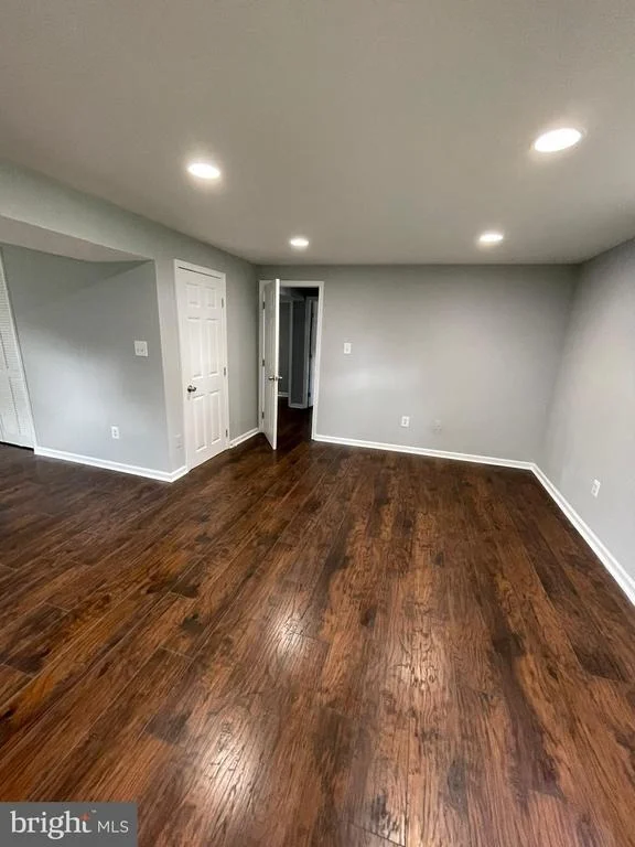 Photo of 610 W NETTLE TREE ROAD