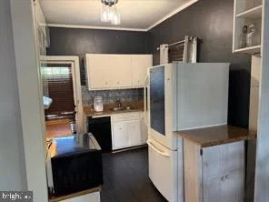 Photo of 327 OAKLAND AVENUE