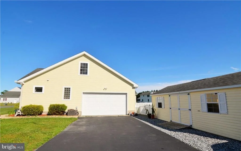 Photo of 502 MAPLE COURT