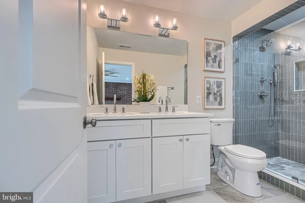 Photo of 11305 MAPLEVIEW DRIVE