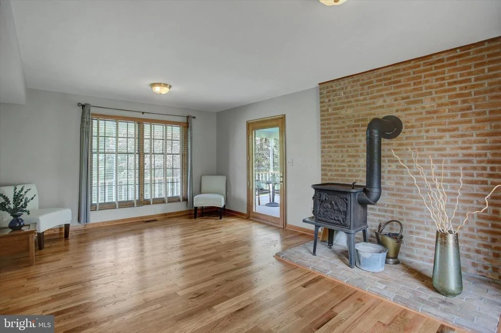 Photo of 8001 MAPLEVILLE ROAD