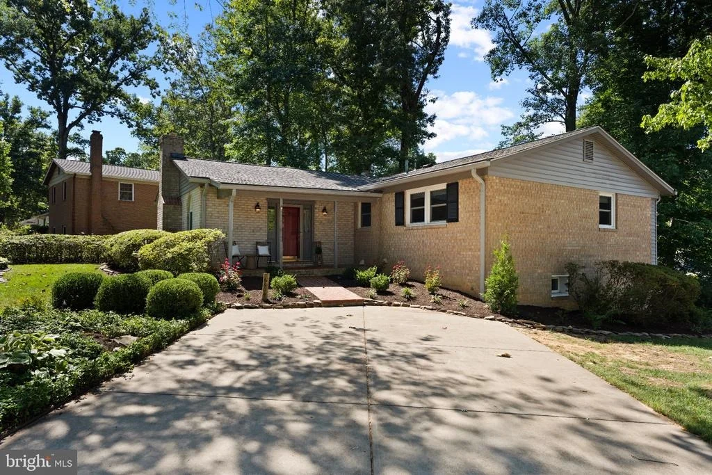 Photo of 6604 GREY FOX DRIVE