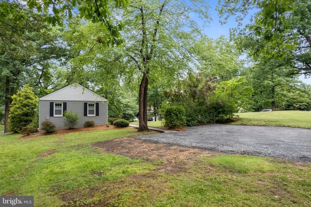Photo of 12131 WAPLES MILL ROAD