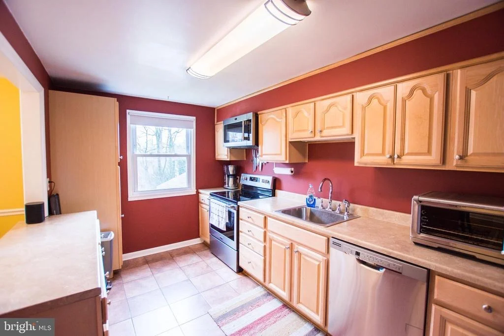 Photo of 1019 GROVEHILL ROAD
