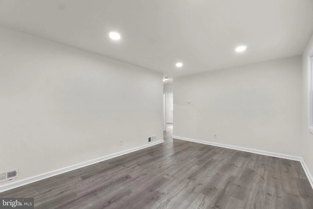 Photo of 3658 CLIFMAR ROAD
