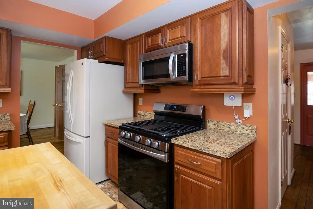 Photo of 18 ABERDEEN DRIVE