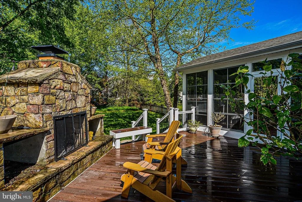 Photo of 26139 MURREY DRIVE