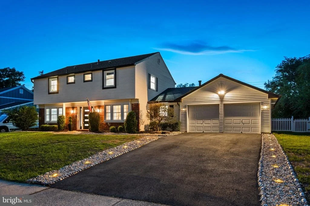 Photo of 4202 MINSTRELL LANE