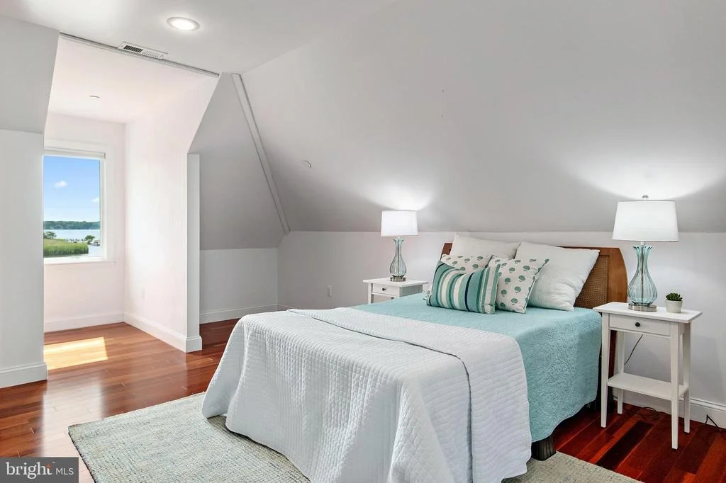 Photo of 621 HARBOR DRIVE