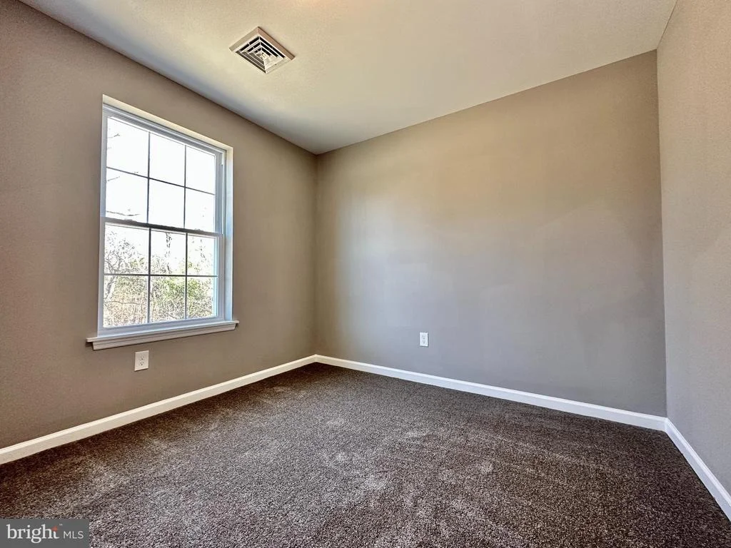 Photo of 1062 HICKORY DRIVE