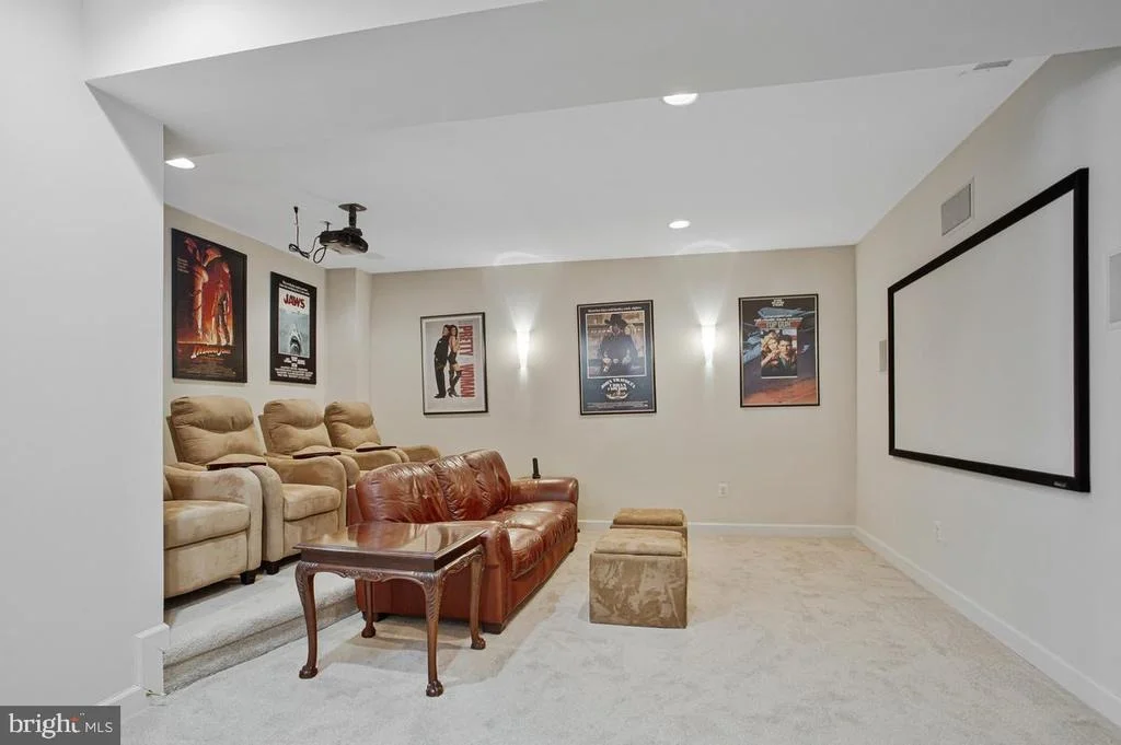 Photo of 905 CORNELL AVENUE
