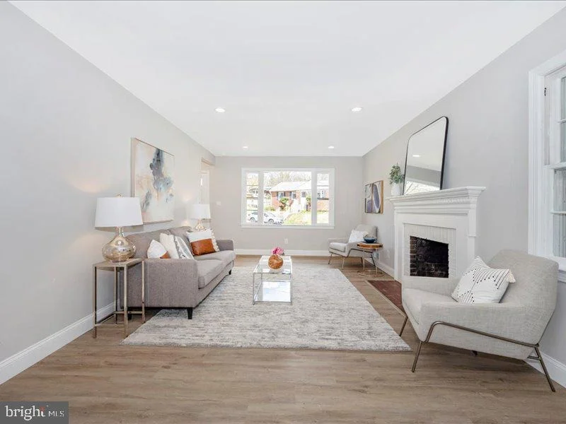Photo of 10700 JAMAICA DRIVE