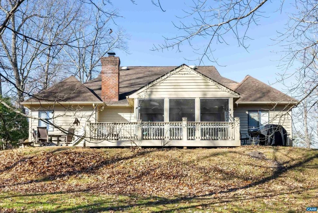 Photo of 465 HIDDEN RIDGE RD