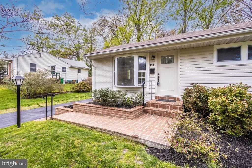 Photo of 132 TULIP DRIVE