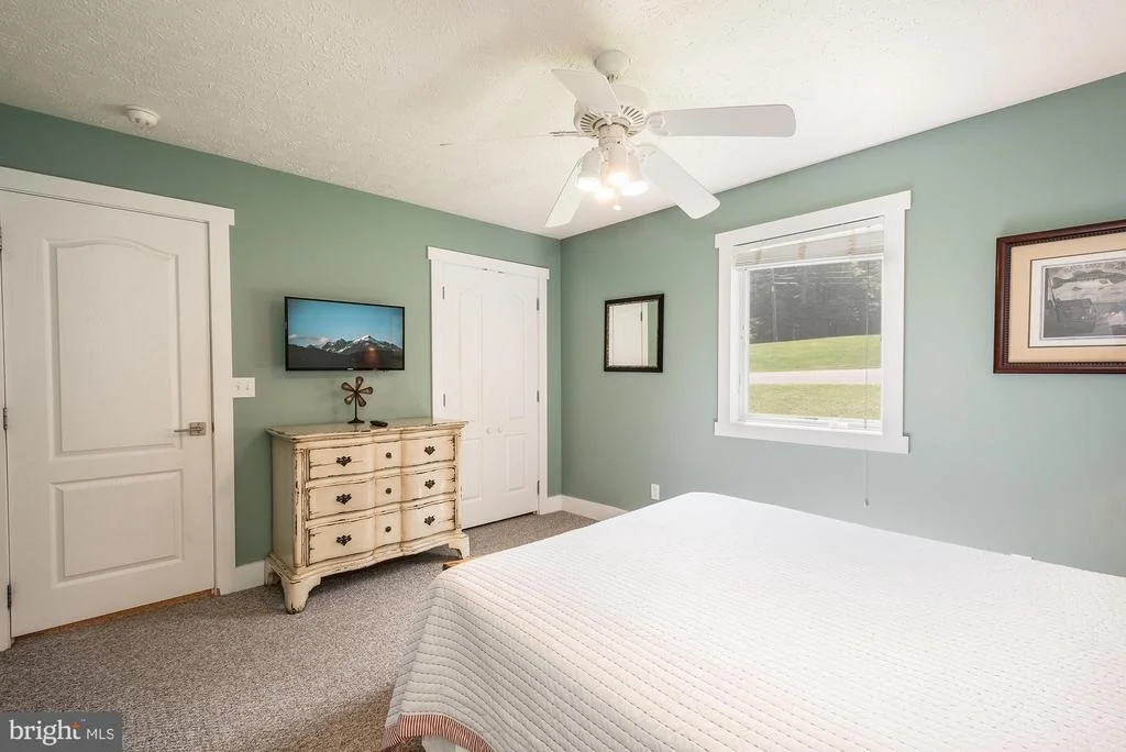 Photo of 25 SILVER TREE LANE