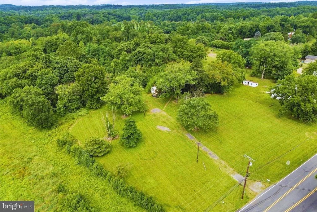 Photo of 5904 MUNCASTER MILL ROAD