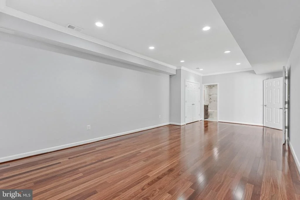 Photo of 8611 BROOK ROAD