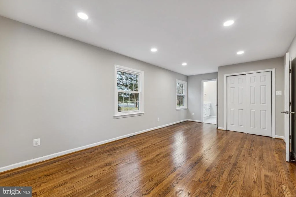 Photo of 3912 KING ARTHUR ROAD