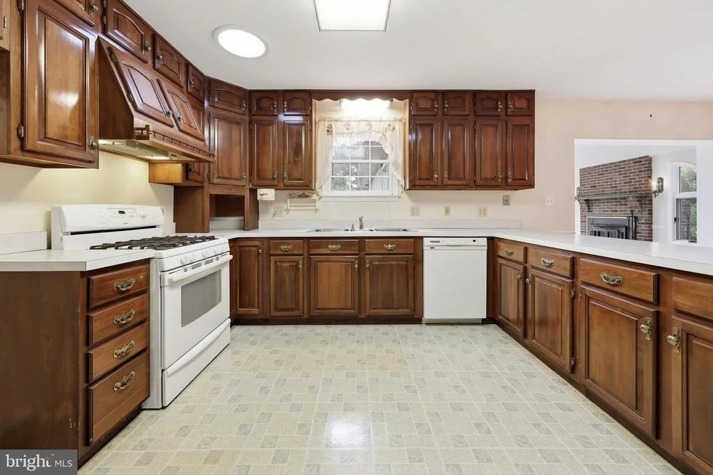 Photo of 5194 DEBRA ROAD