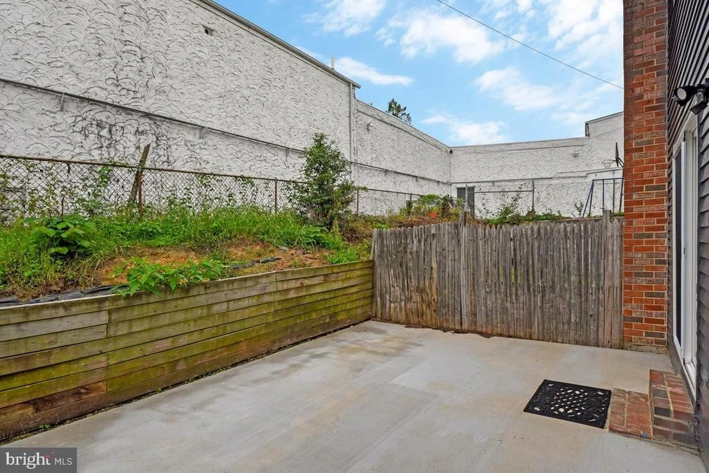 Photo of 1229 DELAFIELD PLACE NE
