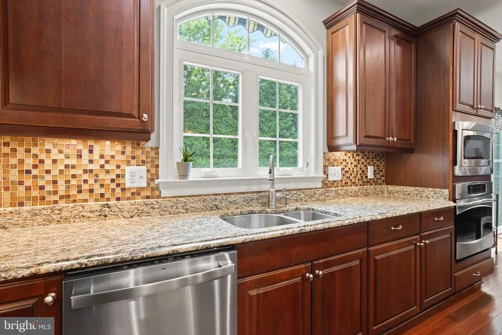 Photo of 3325 COX ROAD