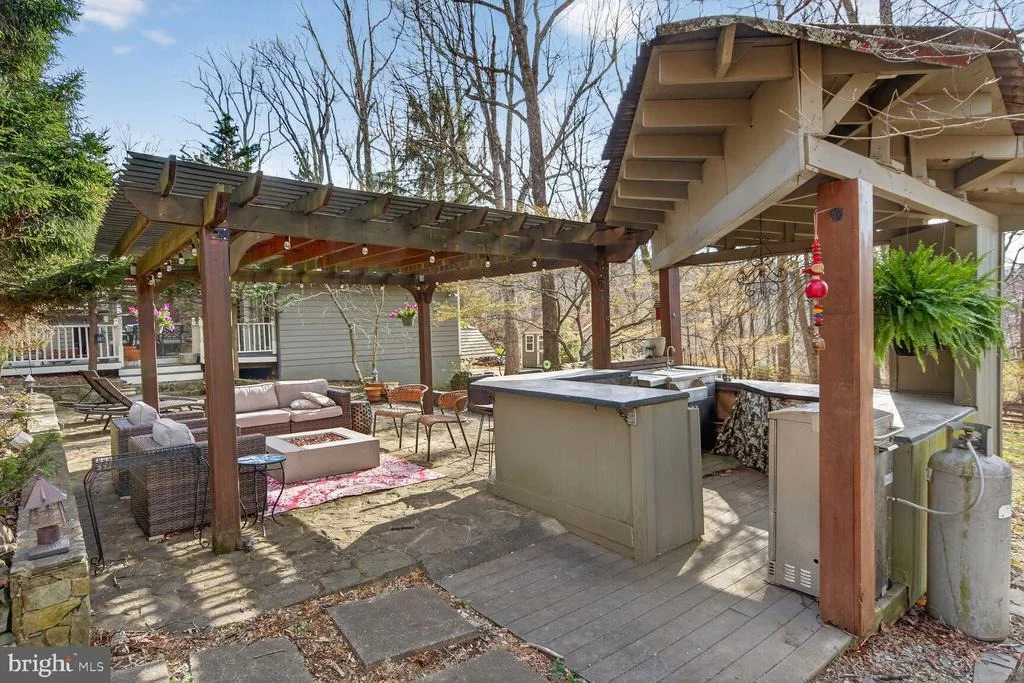 Photo of 17641 RAVEN ROCKS ROAD