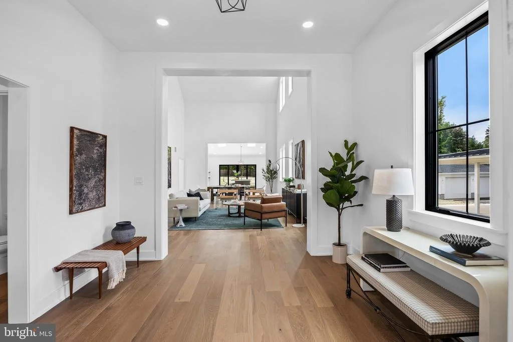 Photo of 8 CHAPEL AVE