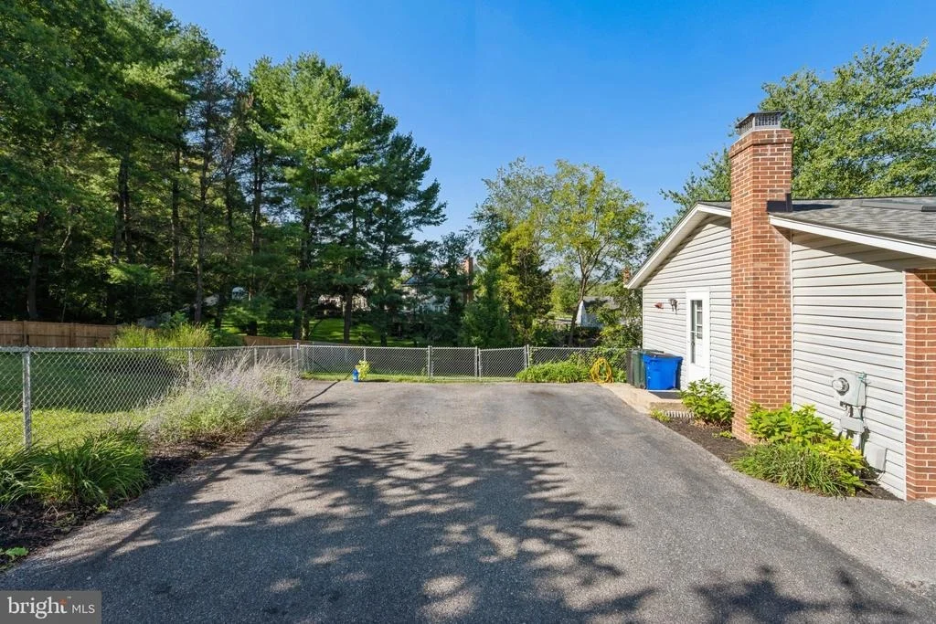 Photo of 4 DONALDS LANE