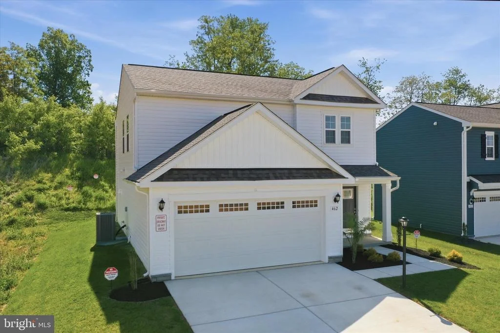 Photo of 462 LUDGATE MANOR