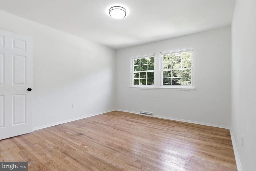 Photo of 716 CALVERT LANE