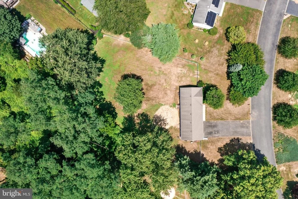 Photo of 6 ELEANOR DRIVE