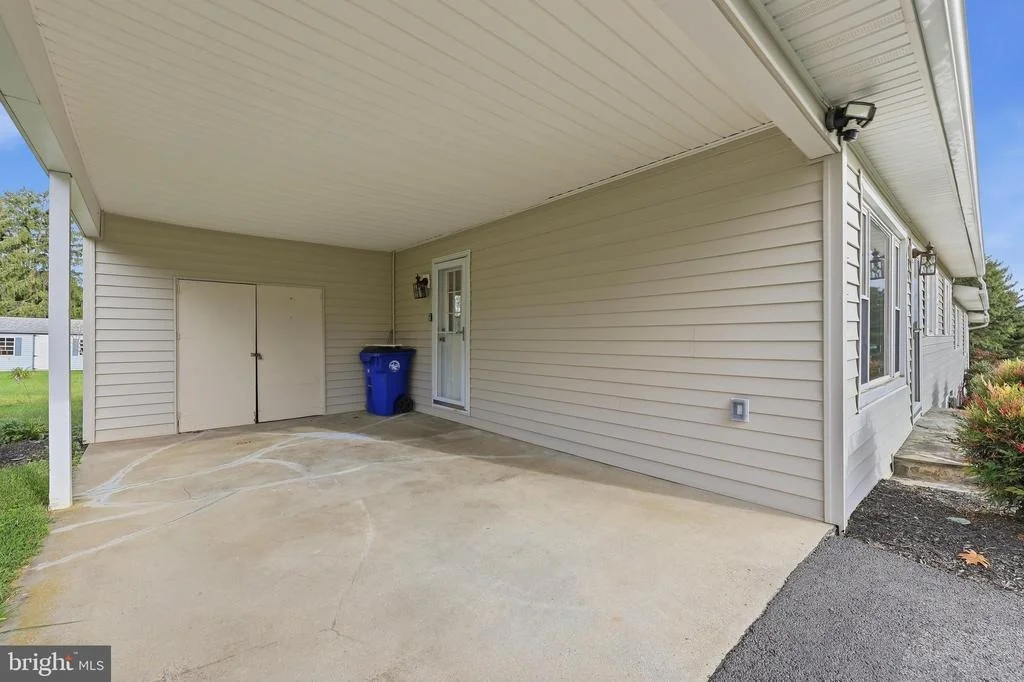 Photo of 11008 CARRIAGE LANE