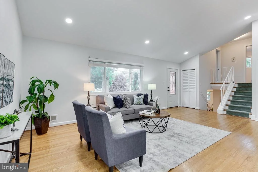 Photo of 3910 MONTROSE DRIVEWAY