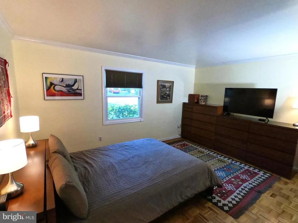 Photo of 14001 BETHPAGE LANE