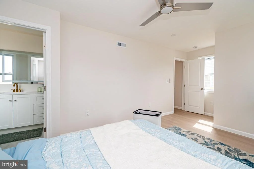 Photo of 1219 N POINT ROAD